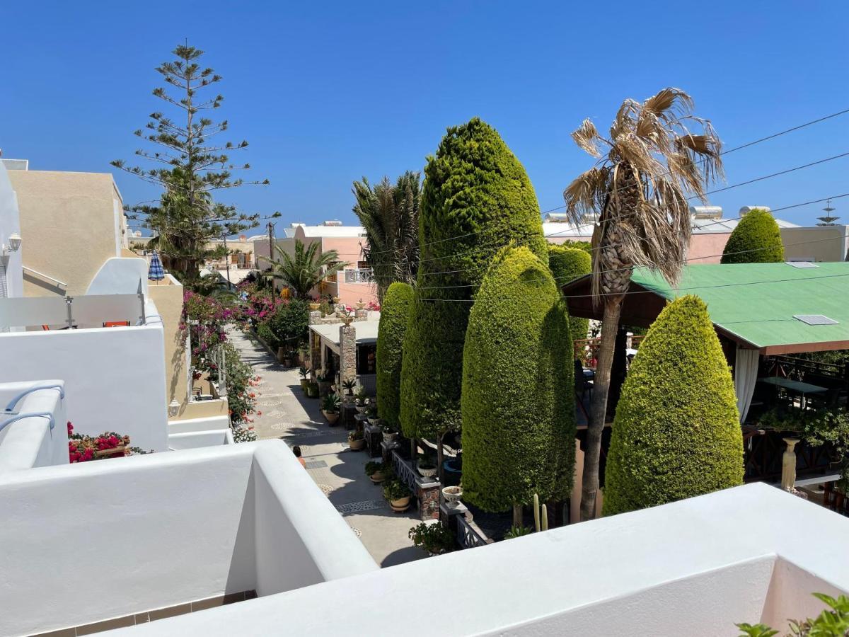Leonidas Apartments Kamári Екстериор снимка