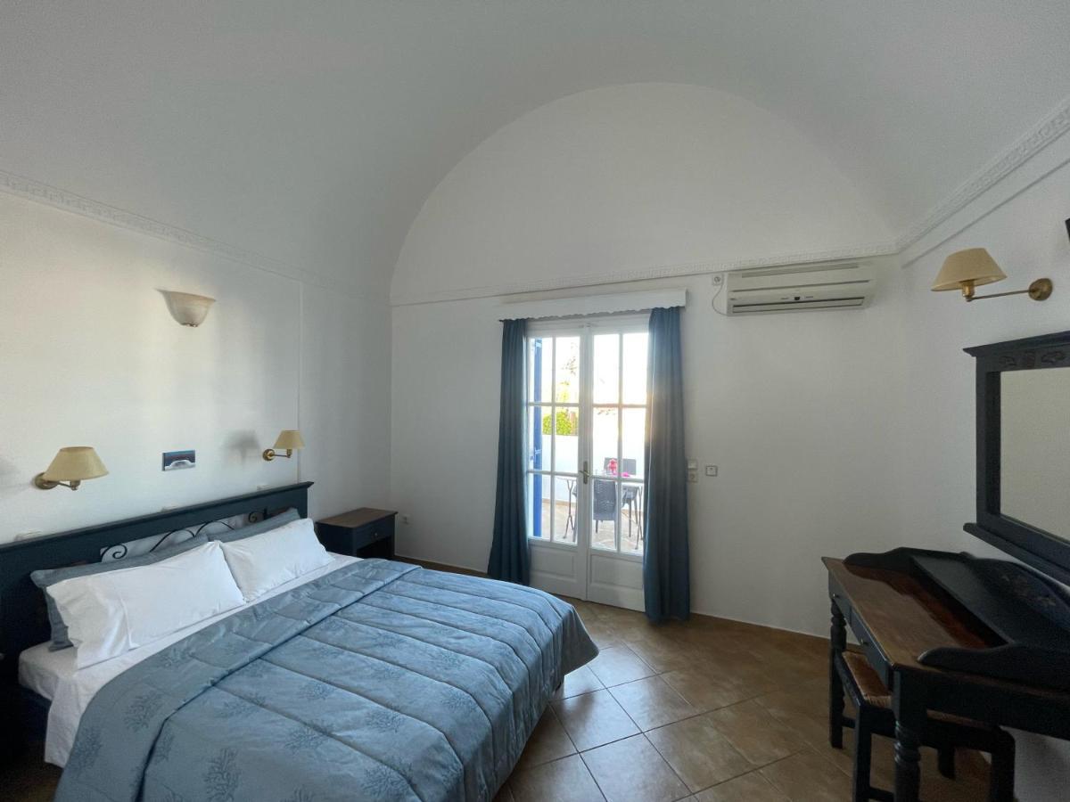 Leonidas Apartments Kamári Екстериор снимка