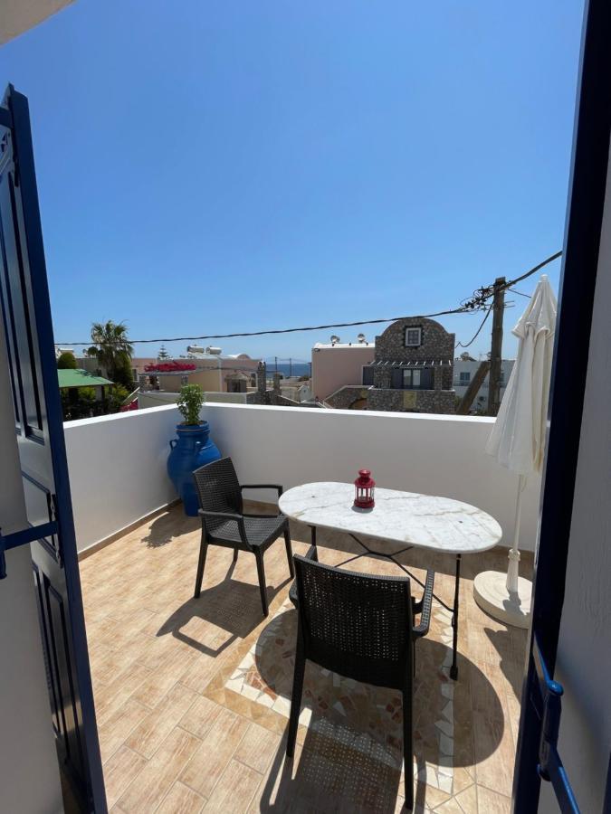 Leonidas Apartments Kamári Екстериор снимка