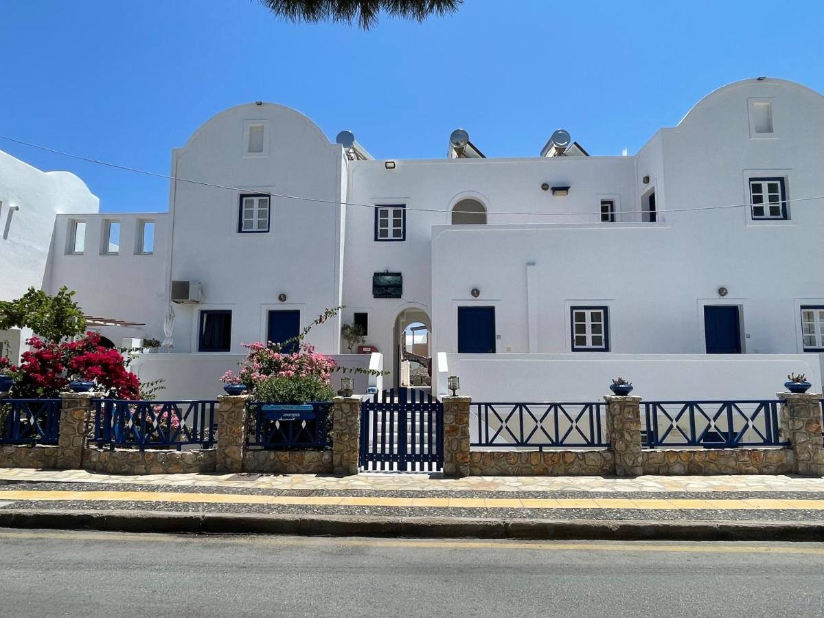 Leonidas Apartments Kamári Екстериор снимка